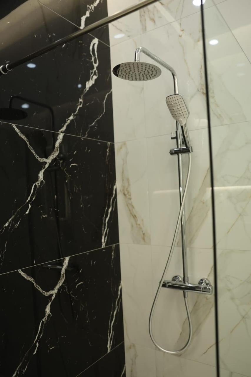 Main Luxury 1 * Tirana